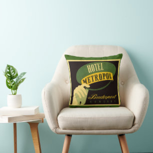 Vintage Travel Budapest Ungarn Bellhop Hat Kissen