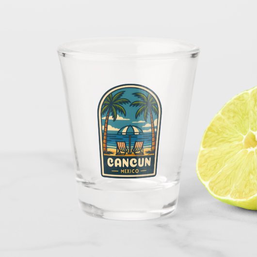 Vintage Travel Cancun Mexiko Beach Retro Schnapsglas (Vorderseite)
