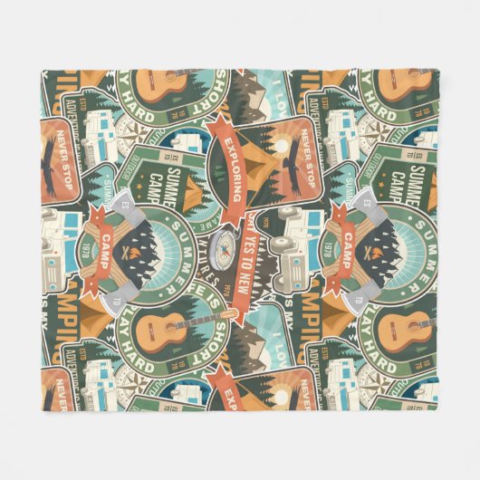 Vintage Travel Explorer-Muster Fleecedecke (Vorderseite (Horizontal))