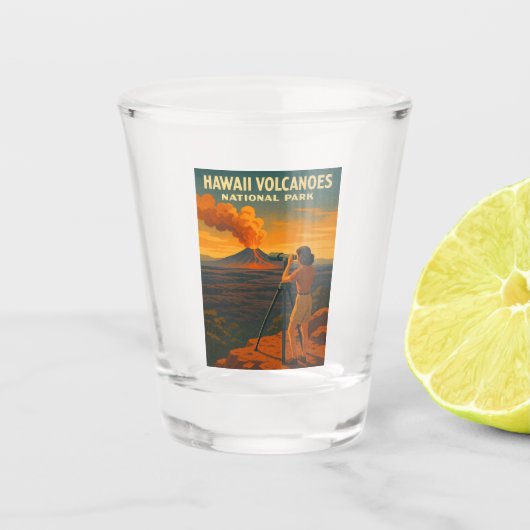 Vintage Travel Hawaii Volcanoes Nationalpark Schnapsglas (Vorderseite)