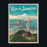 Vintage Travel Rio de Janeiro Brasilien Retro Land Postkarte<br><div class="desc">Die landschaftliche Schönheit von Rio de Janeiro wird durch dieses Retro-inspirierte Design mit der berühmten Christus-die-Erlöser-Statue besticht. Inmitten nostalgischer Atmosphäre und Vintagen Charmes vereint dieses Stück die majestätische Präsenz und kulturelle Bedeutung einer der bekanntesten Sehenswürdigkeiten der Welt in einer Retro-Ästhetik,  die an klassische Reiseplakate aus früheren Zeiten erinnert.</div>