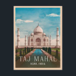 Vintage Travel Taj Mahal India Retro Landschaftlic Postkarte<br><div class="desc">Tauchen Sie ein in die Romantik und architektonische Pracht des Taj Mahal mit diesem einzigartigen Retro-Reise inspirierten Design. Inmitten nostalgischer Atmosphäre und Vintagen Charmes vereint dieses Design die majestätische Schönheit eines der berühmtesten Denkmäler der Welt in einer Retro-Ästhetik,  die an klassische Reiseplakate aus früheren Zeiten erinnert.</div>