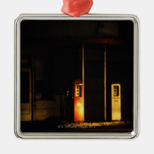 Vintage Treibstoffpumpen nachts, Rätsel, Oregon, Ornament Aus Metall