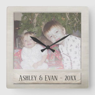 Vintage-Trendy-Fotorahmen mit einem Foto Quadratische Wanduhr