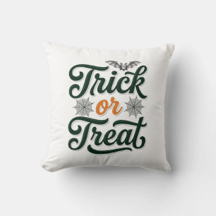 Vintage-Trick-or-Treat-Halloween-Typografie-Design Kissen