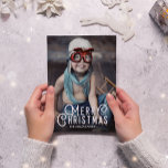 Vintage Typografie Frohe Weihnachten Volles Foto<br><div class="desc">Diese schicke und süße Weihnachtskarte zeichnet sich durch eine einfache Typografie mit Vintagen Farben und einem festlichen gemusterten Rücken aus.</div>