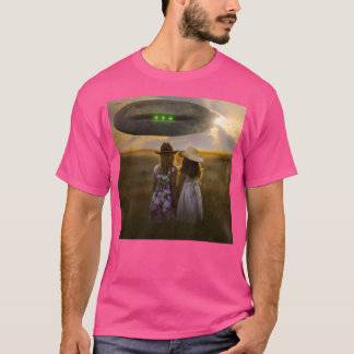 Vintage Ufo auf der Erde Mädchen beobachten Ufo Uf T-Shirt