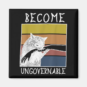 Vintage unregierbar werdende schwarze Katze beißt Magnet