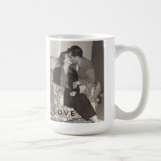 Vintage Valentinstag küssendes Paar Kaffeetasse