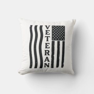 Vintage-Vektor-Shirt-Design mit amerikanischer Fla Kissen
