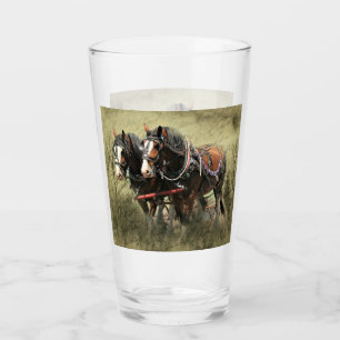 Vintage verwitterte Clydesdale-Postkarte Glas