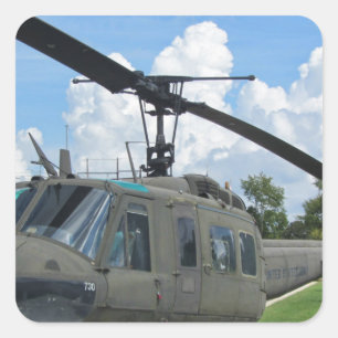 Vintage Vietnam Uh-1 Huey Militärhubschrauber Quadratischer Aufkleber