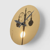 Vintage viktorianische Sonnenuntergangstraße Runde Wanduhr (Winkel)