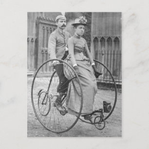 Vintage viktorianisches Paar auf einem Tandem-Fahr Postkarte