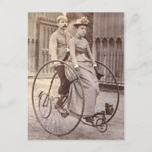 Vintage viktorianisches Paar auf Tandemfahrrad Postkarte