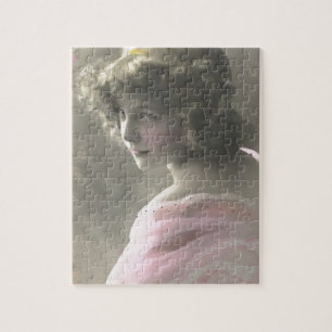 Vintage viktorianisches Teenagermädchen in Rosa Puzzle