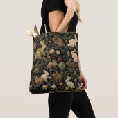 Vintage-Wald-Hasen-Muster dunkle Botanik Tasche (Von Nahem)