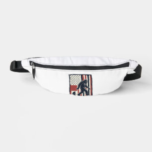 Vintage-Waldkreatur-Flagge-Vektor-Shirt-Design_1 Bauchtasche