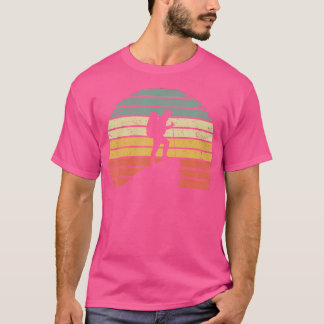 Vintage Wanderung T Shirt Wanderer auf Felswand Re