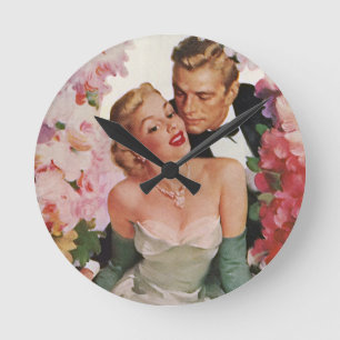 Vintage Wedding, Retro Bridge und Groom Newlyweds Runde Wanduhr