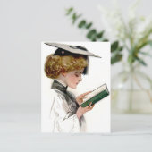 Vintage weibliche Graduate Ankündigungspostkarte (Stehend Vorderseite)