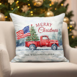 Vintage Weihnachtsbaumflagge Kissen<br><div class="desc">Vintager Weihnachtswagen mit Weihnachtsbaum und amerikanischer Fahne Weihnachtskarte ist eine festliche Möglichkeit,  Ihre Liebe für Amerika zu zeigen und Ihren Freunden und der Familie Urlaubswünsche zu schicken.</div>