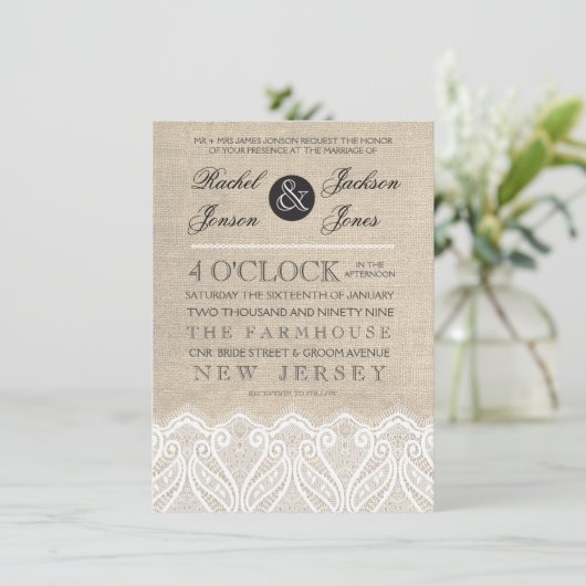 Vintage White Lace & Burlap Hochzeit Einladung (Stehend Vorderseite)