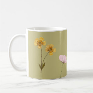 Vintage-Wildblumen-Wasserfarben-Collage auf Salbei Kaffeetasse
