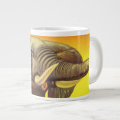 Vintage Wildtiere, afrikanischer Elefant mit Sonne Jumbo-Tasse (Vorderseite Rechts)