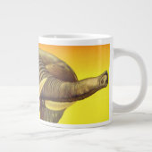 Vintage Wildtiere, afrikanischer Elefant mit Sonne Jumbo-Tasse (Rechts)