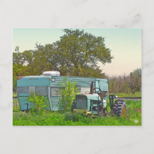 Vintage-Wohnwagen und passender Traktor, Dale, TX Postkarte
