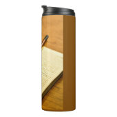 Vintage Writer Thermal Tasse – Feder & Manuskript (Nach rechts gedreht)