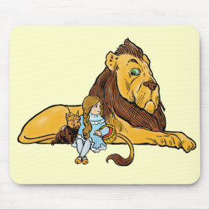 Vintage-Zauberer von Oz, Dorothy und Toto mit Löwe Mousepad