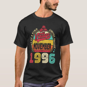 Vintager 26. Geburtstag Phantastisch seit November T-Shirt