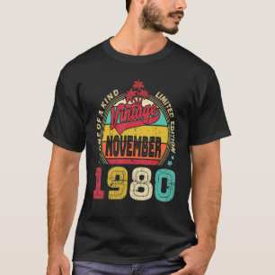 Vintager 42. Geburtstag Phantastisch seit November T-Shirt