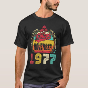 Vintager 45. Geburtstag Phantastisch seit November T-Shirt