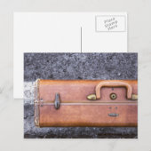Vintager, abgetragener Koffer auf der Straßenseite Postkarte (Vorne/Hinten)