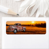 Vintager antiker roter LKW (Insitu)