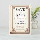 Vintager Bibliotheksbuchabdeckung Curry Schriftart Save The Date (Stehend Vorderseite)