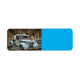 Vintager Blauer LKW Rustikaler Stall