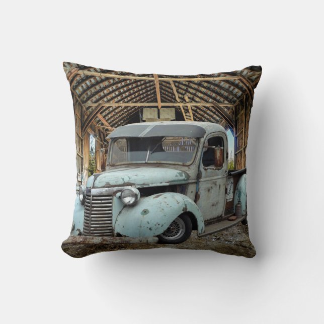 Vintager Blauer LKW Rustikaler Stall Kissen (Vorderseite)