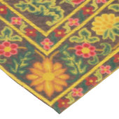 Vintager, blumenbestickter Teppichboden, lebhafte  Tischdecke (Schrägansicht)