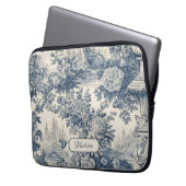 Vintager Blumenchic Blue Toile de jouy Monogram Laptopschutzhülle (Vorderseite Links)
