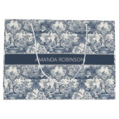 Vintager Blumendamast Blauer Toile de jouy Monogra Große Geschenktüte (Rückseite)