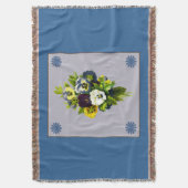 Vintager Bouquet mit Stiefmütterchen Throw Blanket Decke (Vorderseite Vertikal)