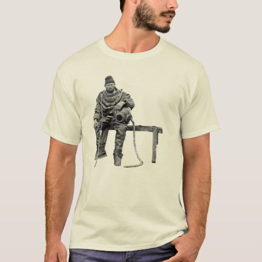 Vintager britischer Sturzhelm-Taucher mit T-Shirt (Vorderseite)