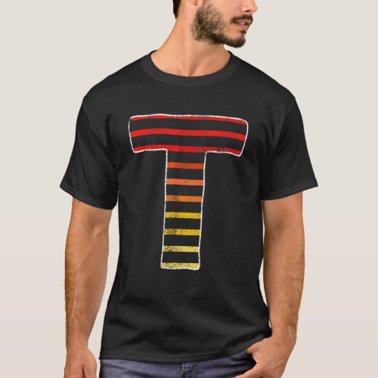 Vintager Buchstabe T T-Shirt (Vorderseite)