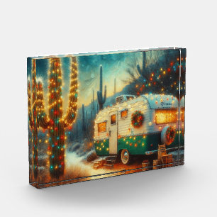 Vintager Camper Weihnachten in der Wüste Saguaro C Fotoblock