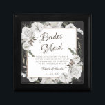 Vintager Cherish Bridesmaid-Zitat Personalisiert Erinnerungskiste<br><div class="desc">Vintage Cherish White Floral & Rose Gold lackierte Rose und Blume. Vintag klassisches und elegantes Aussehen, viel Grau, Elfenbeinweiß, Rose Gold, Dusty Pink, Pine Green, Gray Blätter und Blattwerk. Mit handgemalten Blütenelementen, Vintagen Schriftart für klassische Schrift und eleganten Rose Gold Glitzer Foil Geometric Square Frame auf einem kohlefarbigen, dunkelgraufarbigen Hintergrund...</div>
