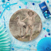 Vintager Cherub mit Storch am See Pappteller (Party)